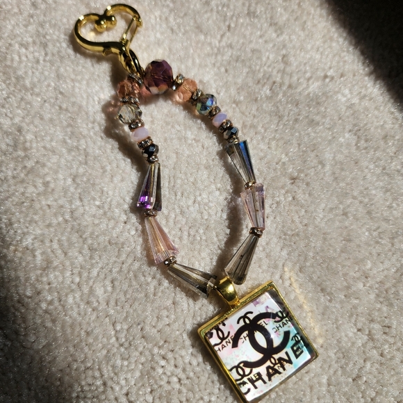 Keychain - Picture 3 of 4